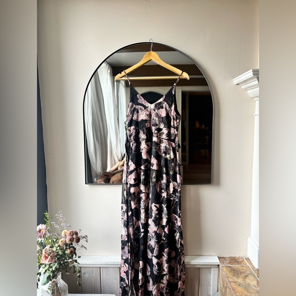 RW & CO | spaghetti strap chiffon style floral maxi dress | size 4 - Picture 4 of 5